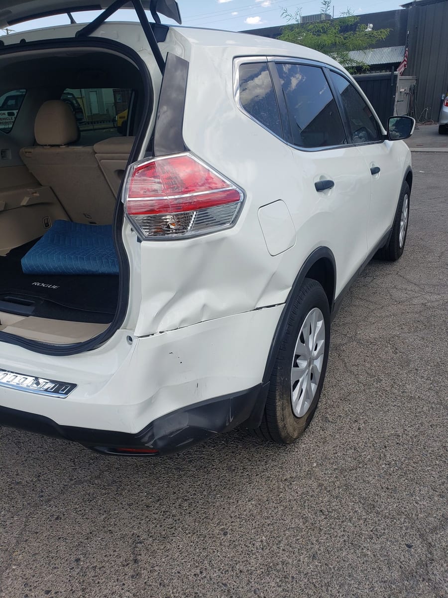 Rogue liftgate damage